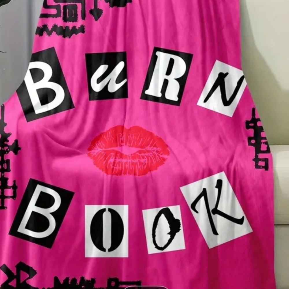 Mean Girls Pink Burn Book 50” X 60” Fleece Blanket New - Picture 2 of 4